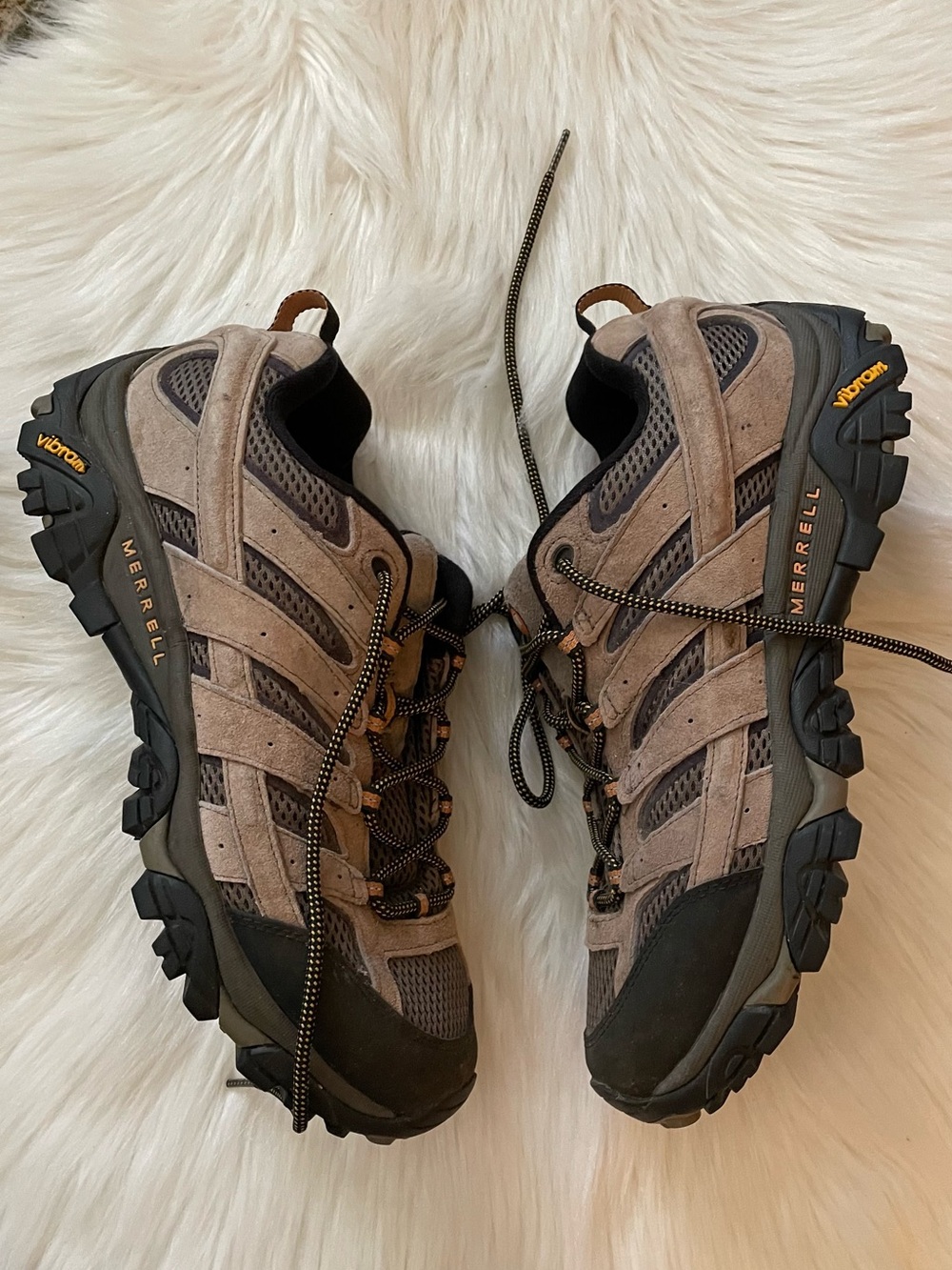 Merrell Moab 2 Hiking Shoes